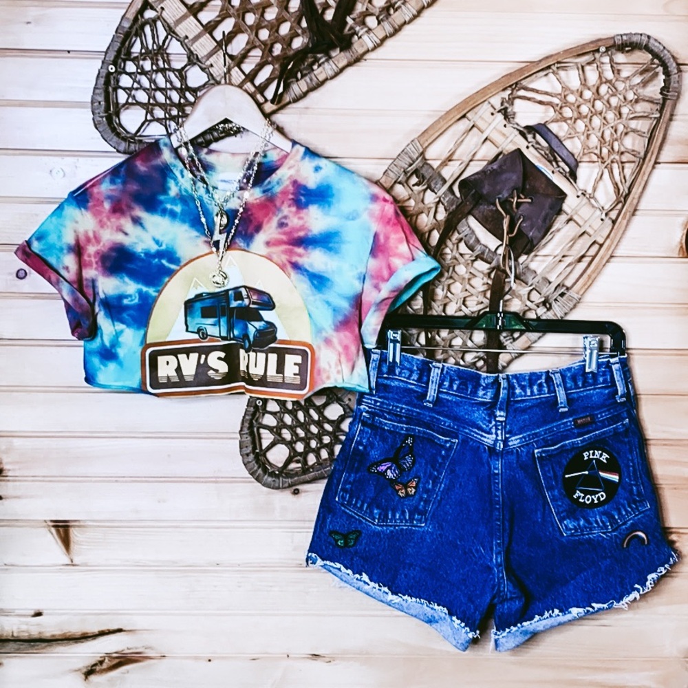 Gildan custom tie dye RVs Rule crop top size small
